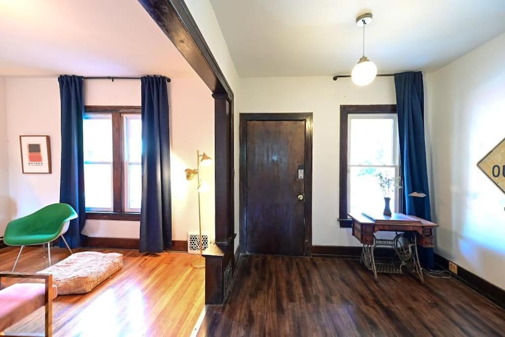 Luxe Mid-Century Styled Historic Townhouse #2 Villa Detroit Ngoại thất bức ảnh